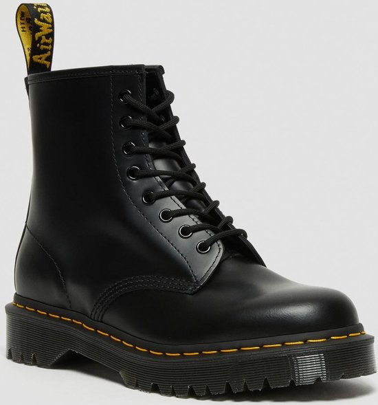 laarzen-dr-martens-766doz-1.jpg